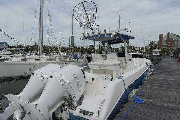 Photo of the 2015 Everglades 295 Center Console