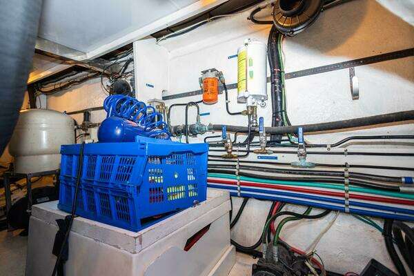 Ocean Alexander Raised Pilothouse Flybridge Sedan Yacht For Sale