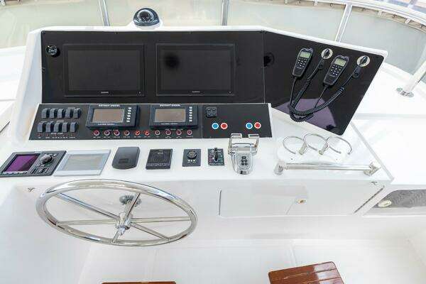 Ocean Alexander Raised Pilothouse Flybridge Sedan Yacht For Sale