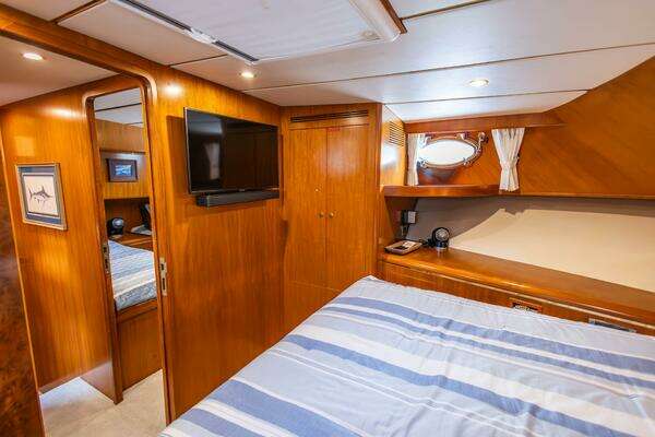 Ocean Alexander Raised Pilothouse Flybridge Sedan Yacht For Sale