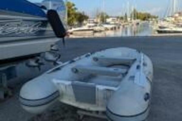 Dolce Vita 41ft Hunter Yacht For Sale