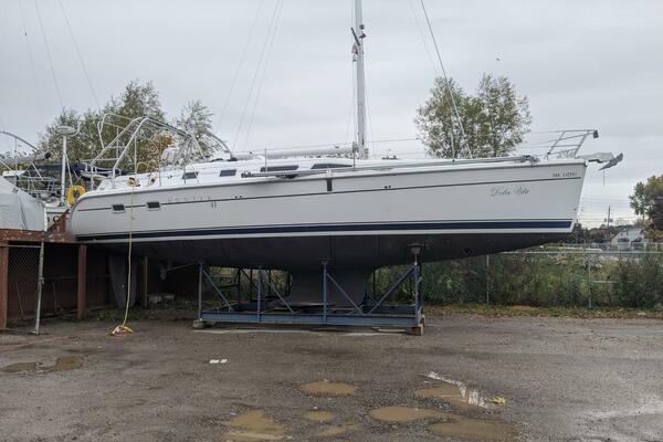 Dolce Vita 41ft Hunter Yacht For Sale