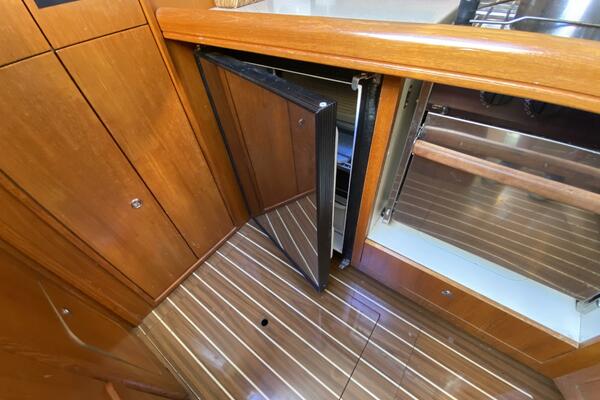 Dolce Vita 41ft Hunter Yacht For Sale