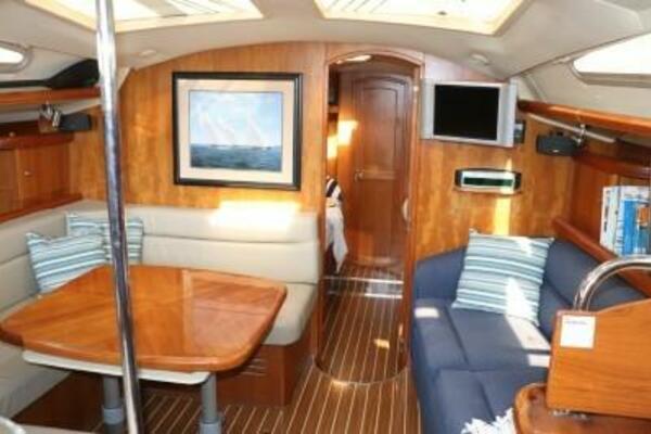 Dolce Vita 41ft Hunter Yacht For Sale