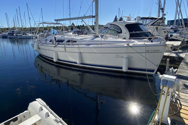 Dolce Vita 41ft Hunter Yacht For Sale