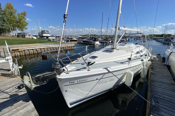 Dolce Vita 41ft Hunter Yacht For Sale