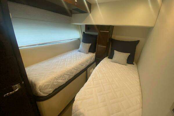 Marquis 55 LS Yacht For Sale