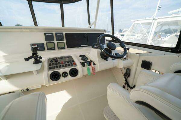 Marquis 55 LS Yacht For Sale