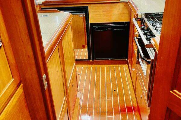 Hunter 49 Yacht For Sale