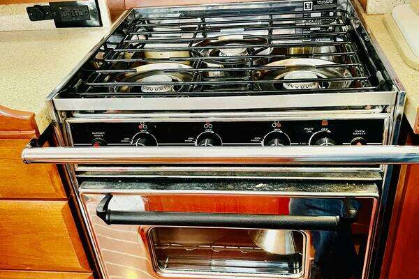 Hunter 49 Yacht For Sale