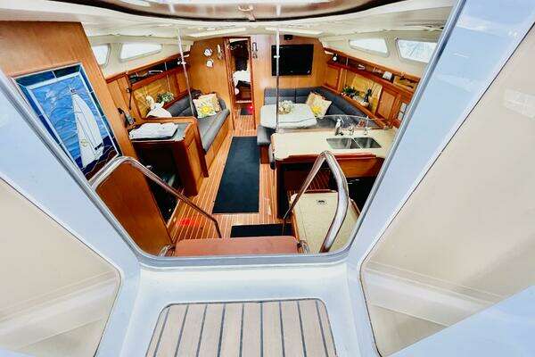 Hunter 49 Yacht For Sale