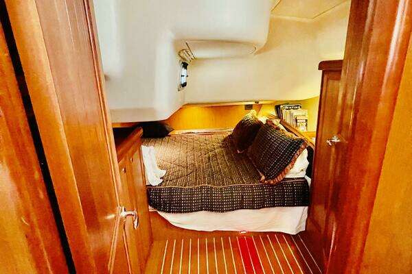 Hunter 49 Yacht For Sale