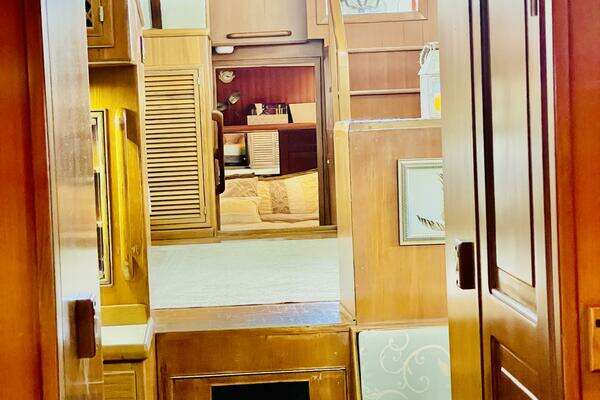 Hunter 49 Yacht For Sale