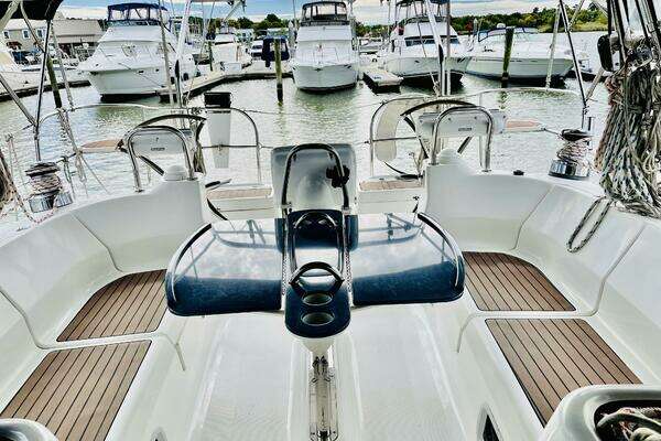 Hunter 49 Yacht For Sale
