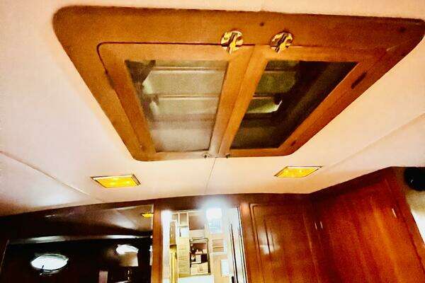 Hunter 49 Yacht For Sale