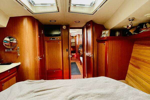 Hunter 49 Yacht For Sale