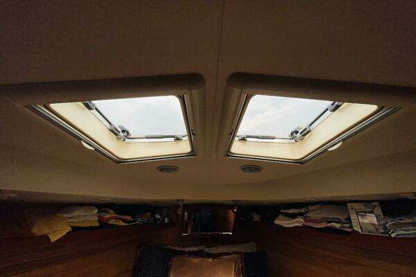 Hunter 49 Yacht For Sale