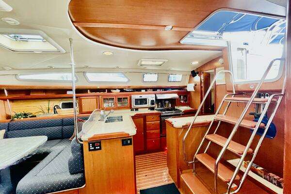 Hunter 49 Yacht For Sale