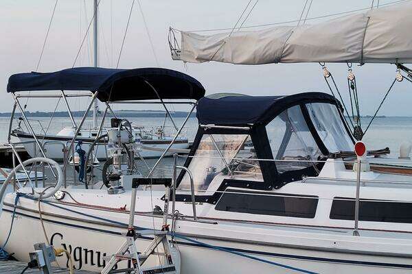 Photo of the 1992 Catalina  "Cygnus II"