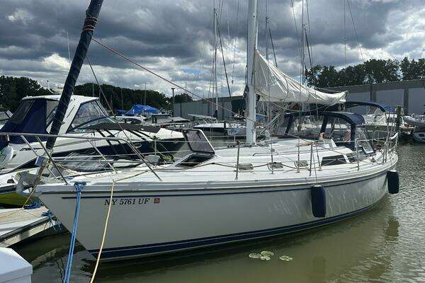 Photo of the 1992 Catalina  "Cygnus II"