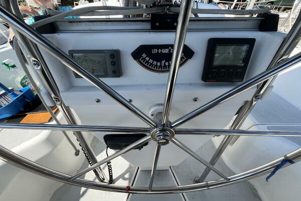 Papillon 30ft Hunter Yacht For Sale
