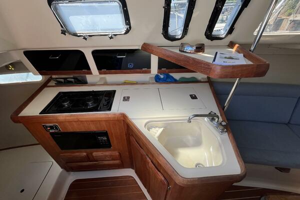Papillon 30ft Hunter Yacht For Sale
