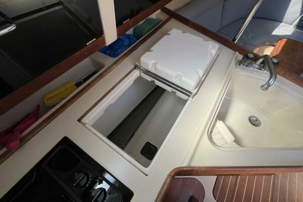 Papillon 30ft Hunter Yacht For Sale