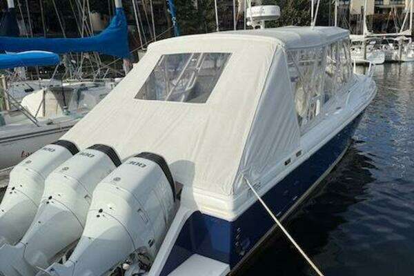 Photo of the 2000 Intrepid 356 Cuddy