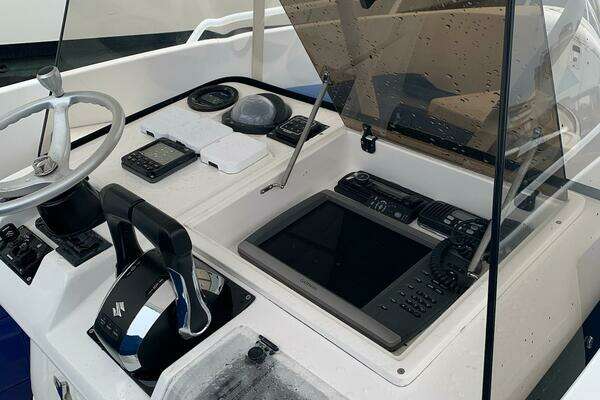 Photo of the 2000 Intrepid 356 Cuddy