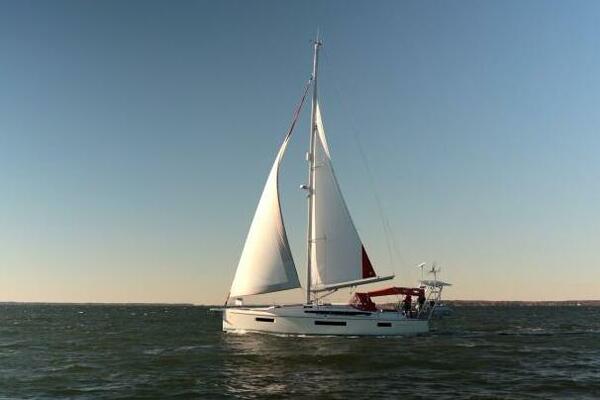 Cinnamon Girl 44ft Jeanneau Yacht For Sale