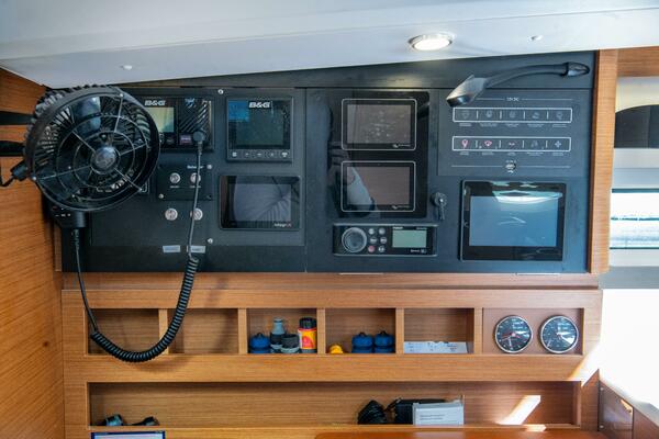 Cinnamon Girl 44ft Jeanneau Yacht For Sale