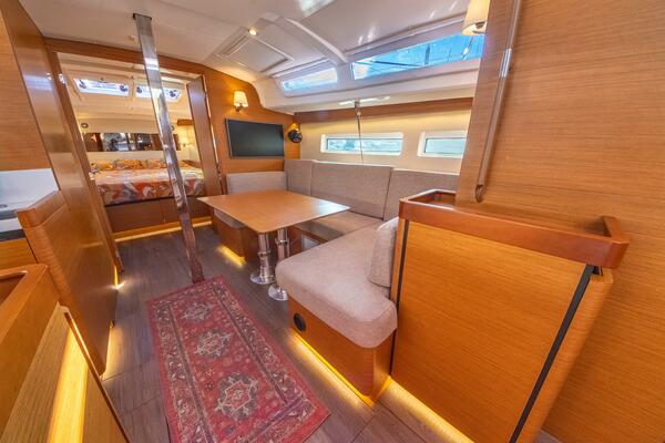 Cinnamon Girl 44ft Jeanneau Yacht For Sale