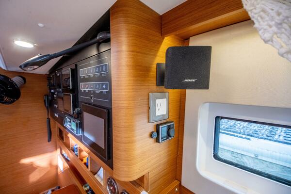 Cinnamon Girl 44ft Jeanneau Yacht For Sale