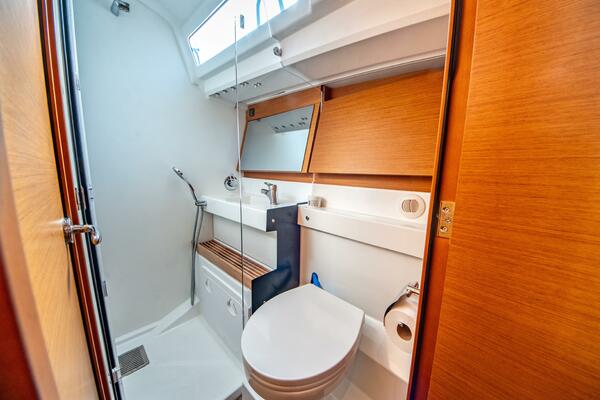 Cinnamon Girl 44ft Jeanneau Yacht For Sale