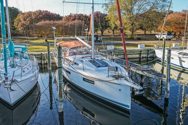 Cinnamon Girl 44ft Jeanneau Yacht For Sale