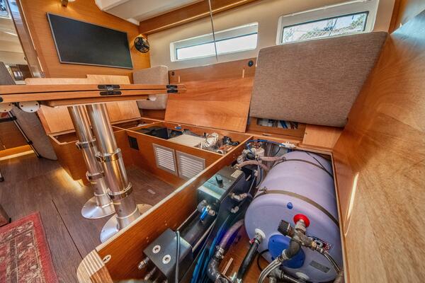 Cinnamon Girl 44ft Jeanneau Yacht For Sale