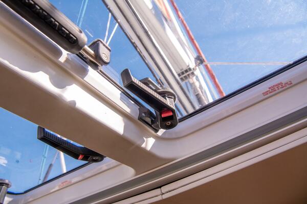 Cinnamon Girl 44ft Jeanneau Yacht For Sale