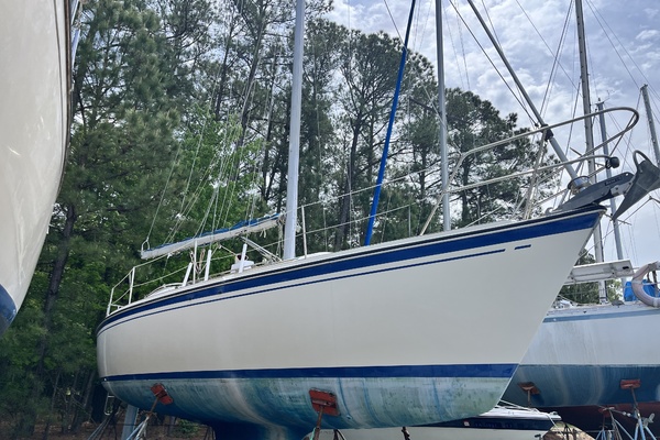 Finale 35ft O Day Yacht For Sale