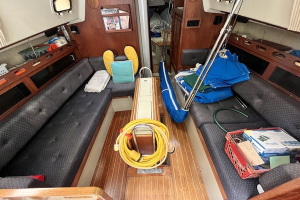 Finale 35ft O Day Yacht For Sale