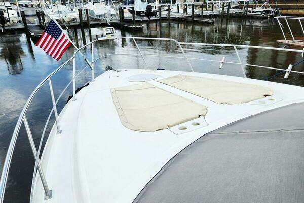 Photo of the 2000 Cruisers Yachts 4450 Express Motor Yacht "La Vita Bella"