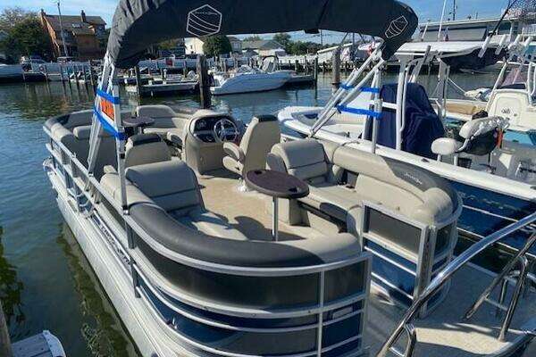 24-ft-South Bay-2023-224 RS LE 2.75-Toms River New Jersey United States yacht for sale