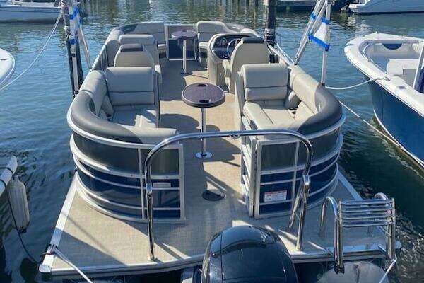 Photo of the 2023 South Bay 224 RS LE 2.75