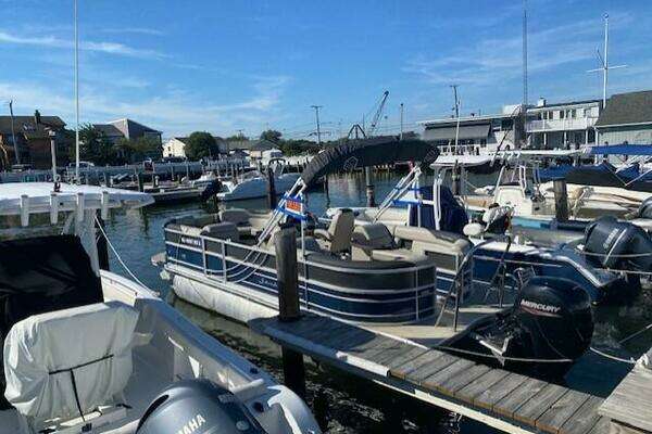 Photo of the 2023 South Bay 224 RS LE 2.75