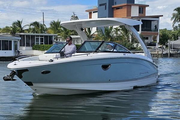 2026 Regal 26 LX6 - Profile Port 3/4 Bow