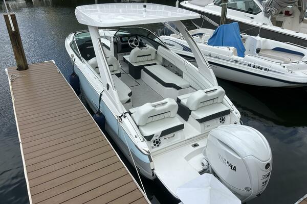 2026 Regal 26 LX6 - Stern