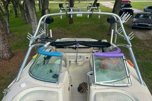 Photo of the 2003 Sea Ray 220 Bow Rider