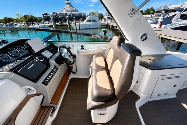 LIL LEE 35ft Sea Ray Yacht For Sale