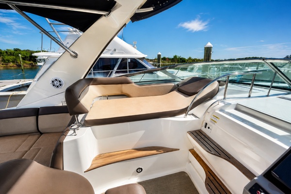LIL LEE 35ft Sea Ray Yacht For Sale