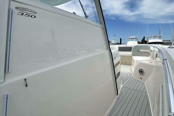 Cobia 350 CC Yacht For Sale