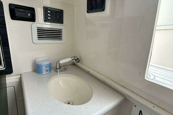 Cobia 350 CC Yacht For Sale